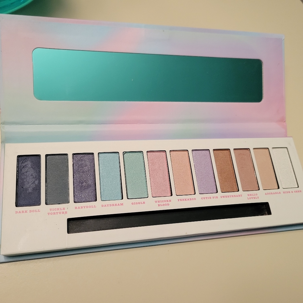 FREE WITH PURCHASE BlackHeart Eye shadow Palette
